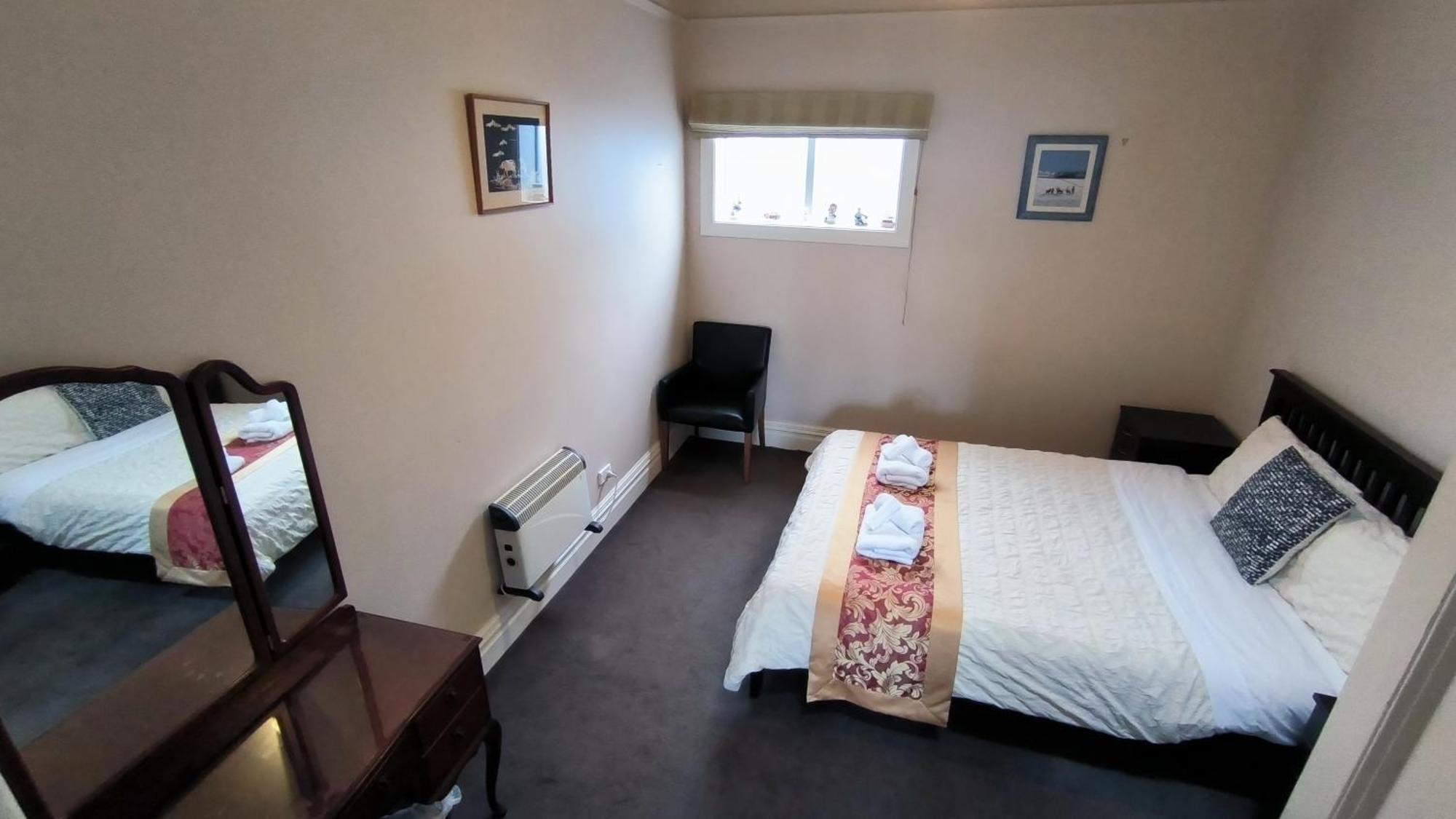 5 Large Bedroom Villas Suitable For 10People Christchurch Exterior foto